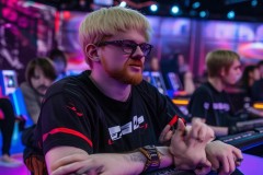 TES战队MSI季时赛征程告终，Knight坦言团队配合问题，BLG失利暴露战术短板